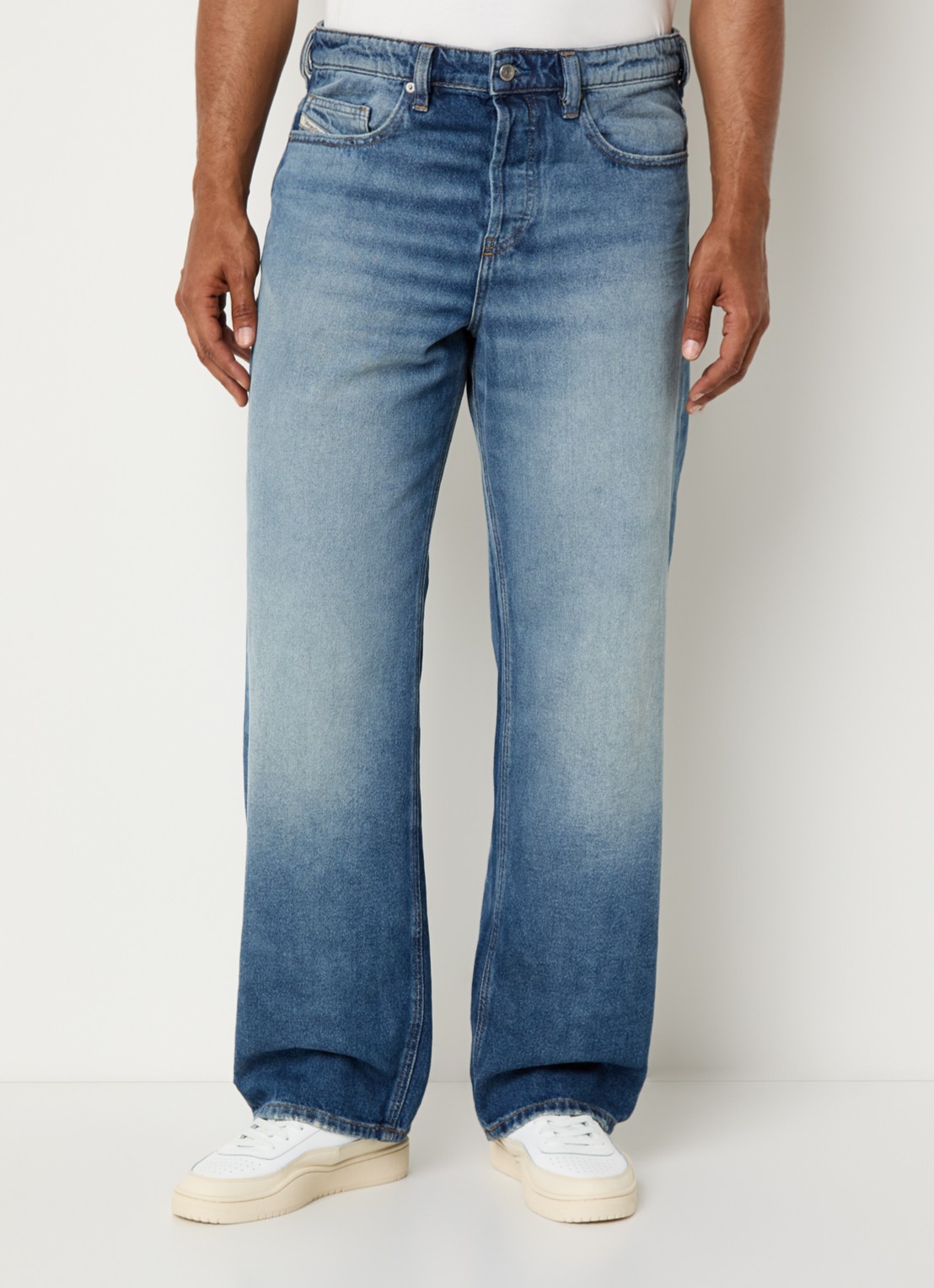 Diesel 2001 D-Macro loose fit jeans met medium wassing - detail 2 indigo