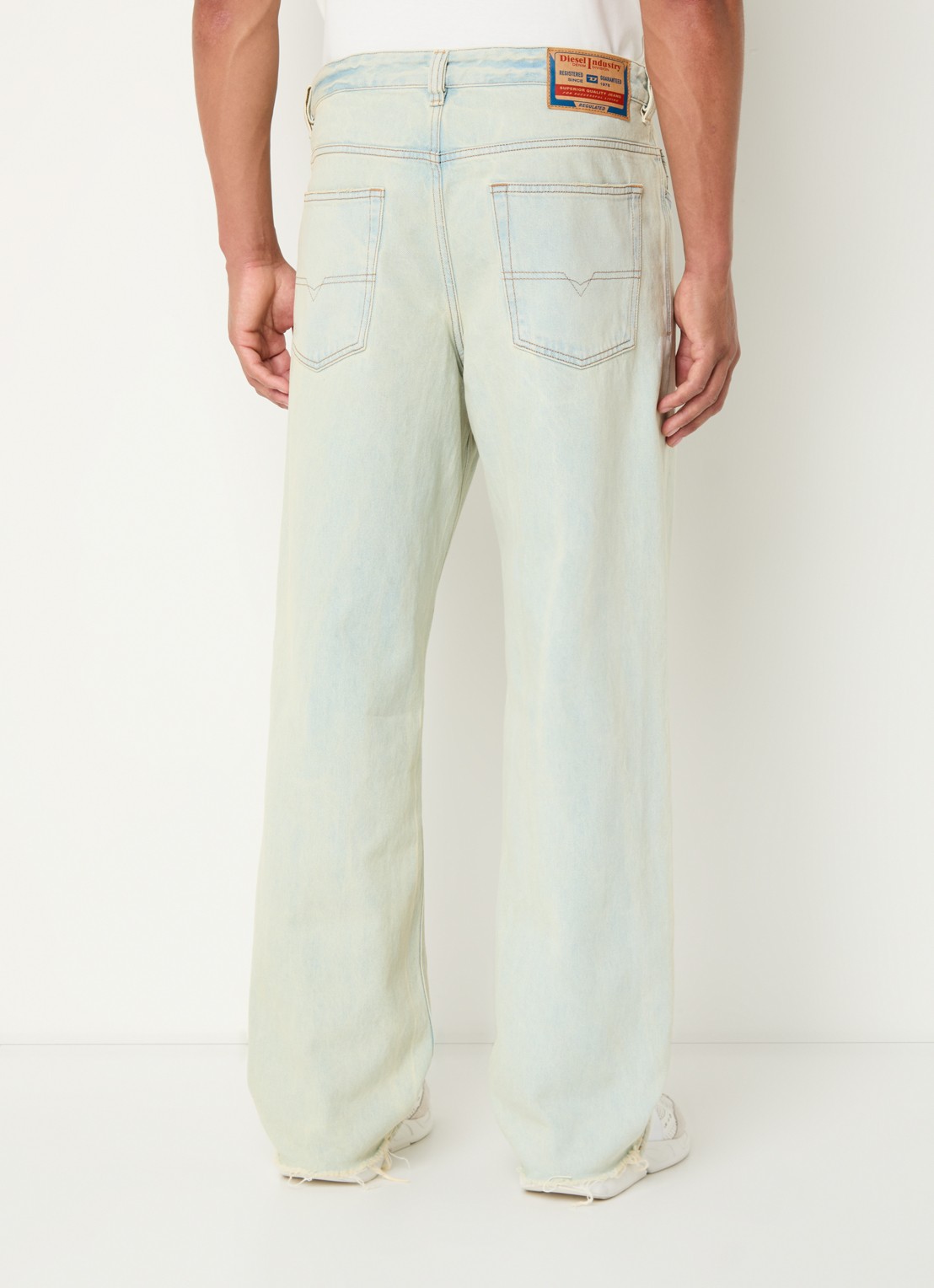 Diesel 2001 D-Macro straight leg jeans met lichte wassing - achterkant 3 jeans