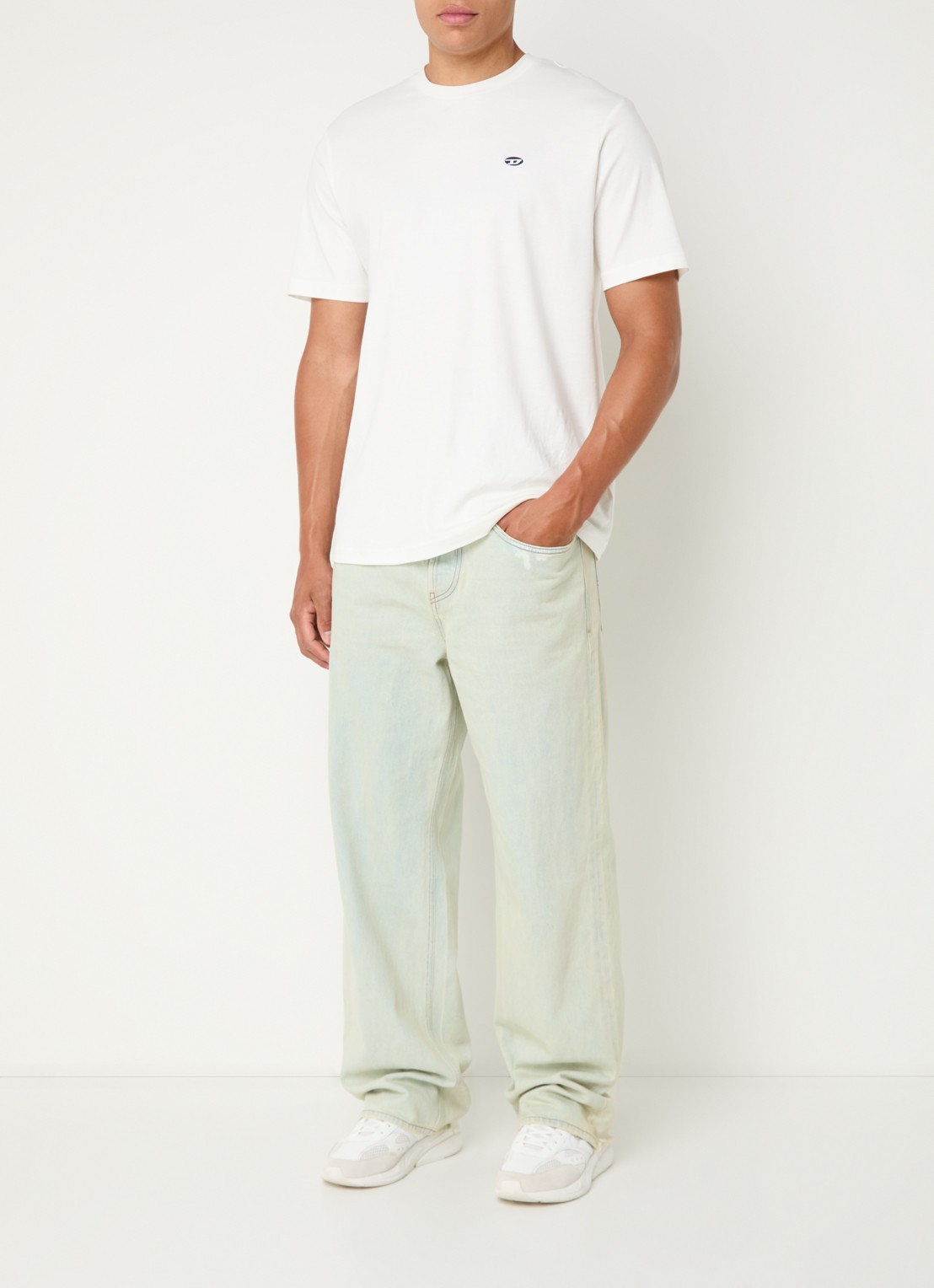Diesel 2001 D-Macro straight leg jeans met lichte wassing - voorkant 5 jeans