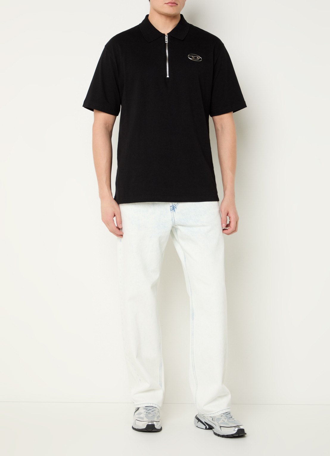 Diesel 2001 D-Marco loose fit jeans met steekzakken - voorkant 5 lichtblauw