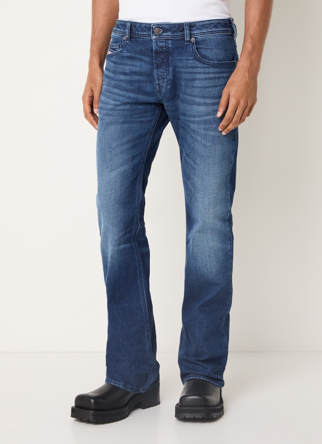 Diesel 2007 Zatiniy flared fit jeans met medium wassing - detail 3 indigo