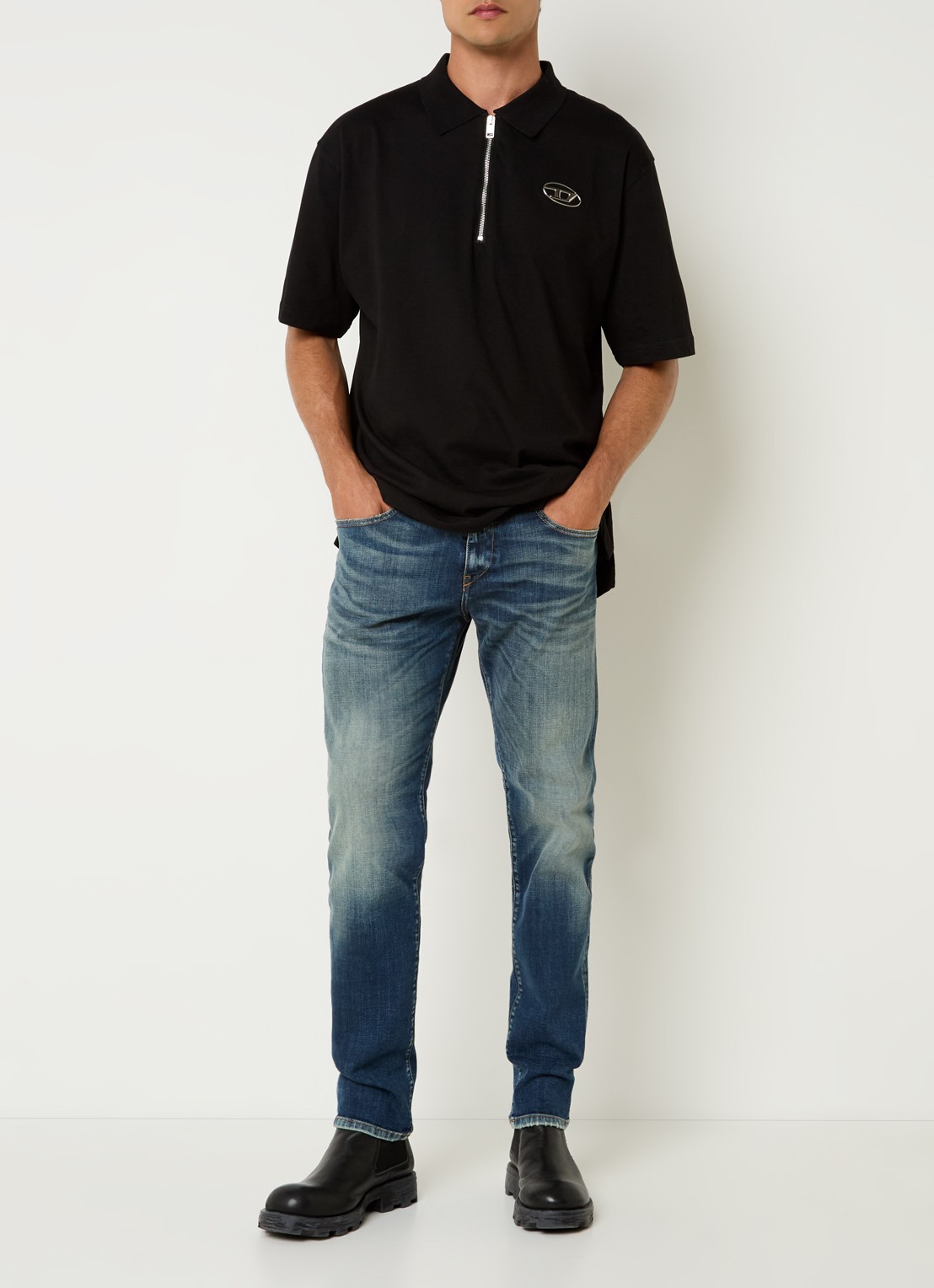 Diesel 2019 D-Strukt slim fit jeans met donkere wassing - voorkant 4 indigo