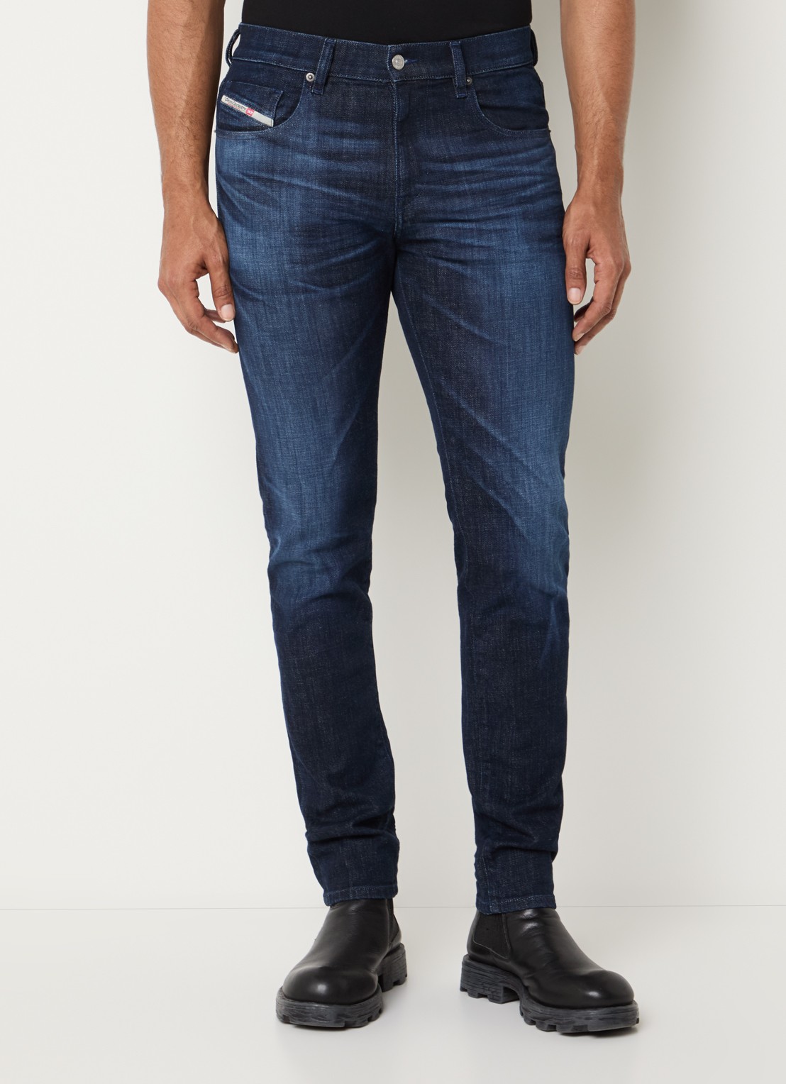 Diesel 2019 D-Strukt slim fit jeans met donkere wassing - detail 4 indigo