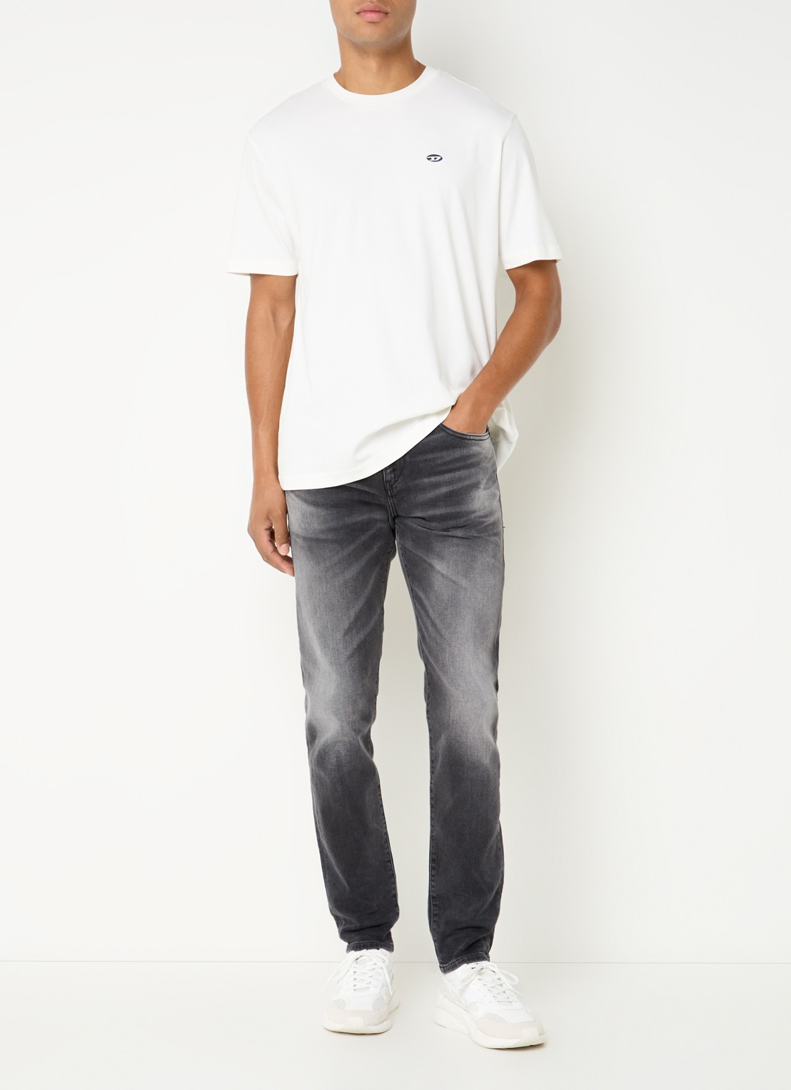 Diesel 2019 D-Strukt slim fit jeans met gekleurde wassing - voorkant 4 antraciet