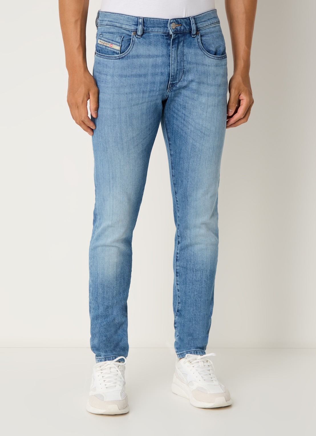 Diesel  2019 D-Strukt slim fit jeans met medium wassing - detail 4 indigo