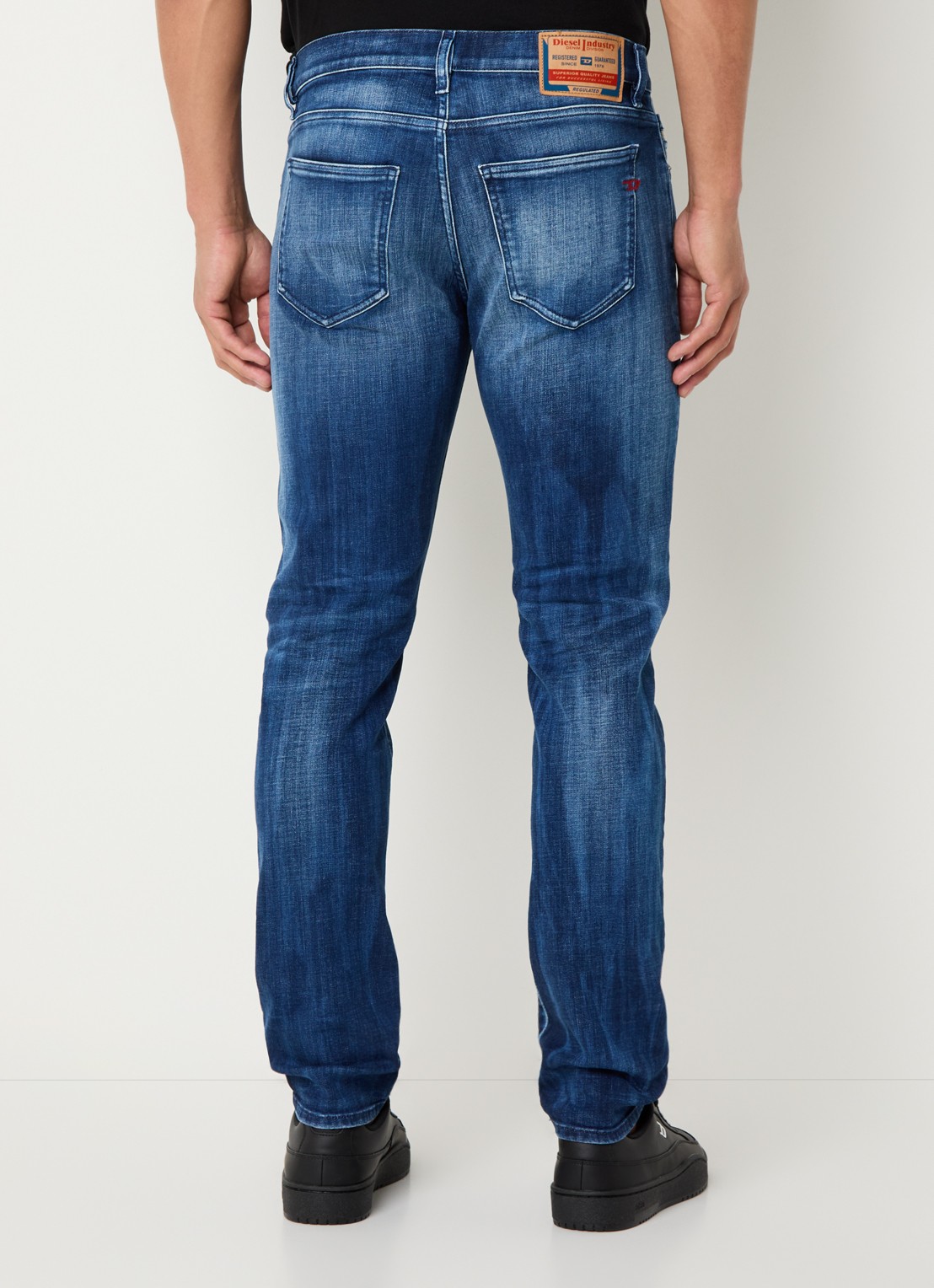 Diesel 2019 D-Strukt slim fit jeans met medium wassing - achterkant 5 indigo