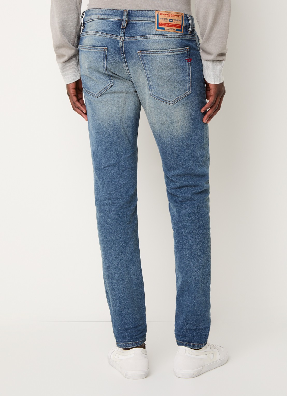 Diesel 2019 D-Strukt slim fit jeans met medium wassing - achterkant indigo