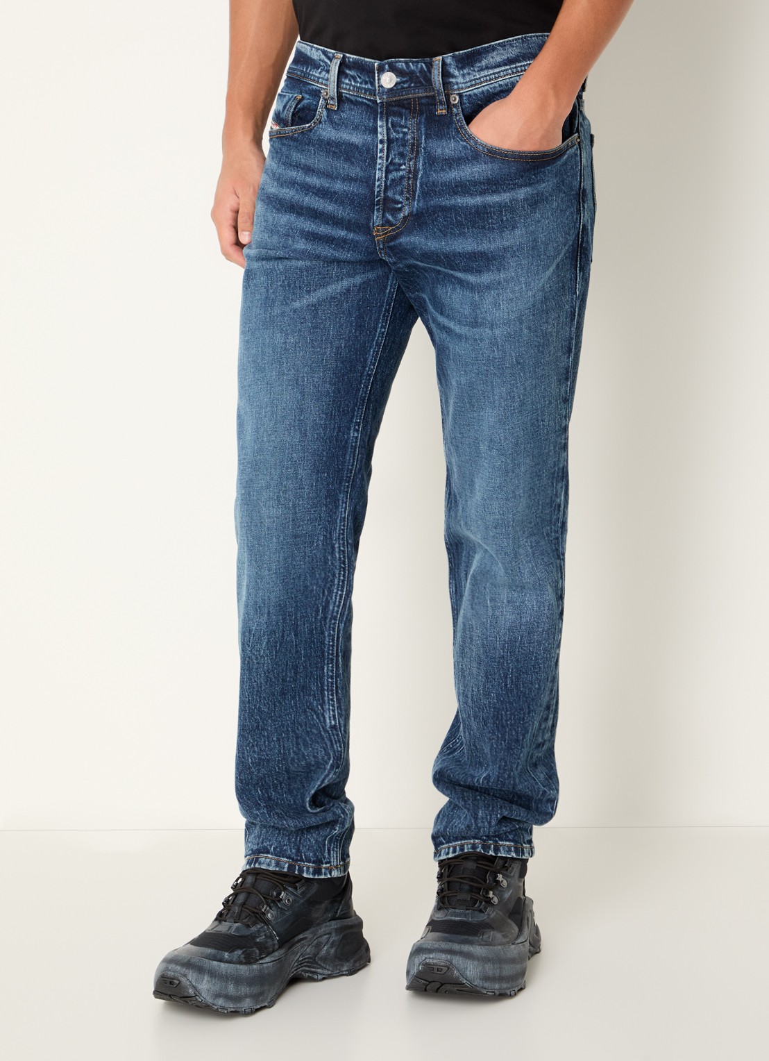 Diesel 2023 D-Finitive slim fit jeans met donkere wassing - detail indigo