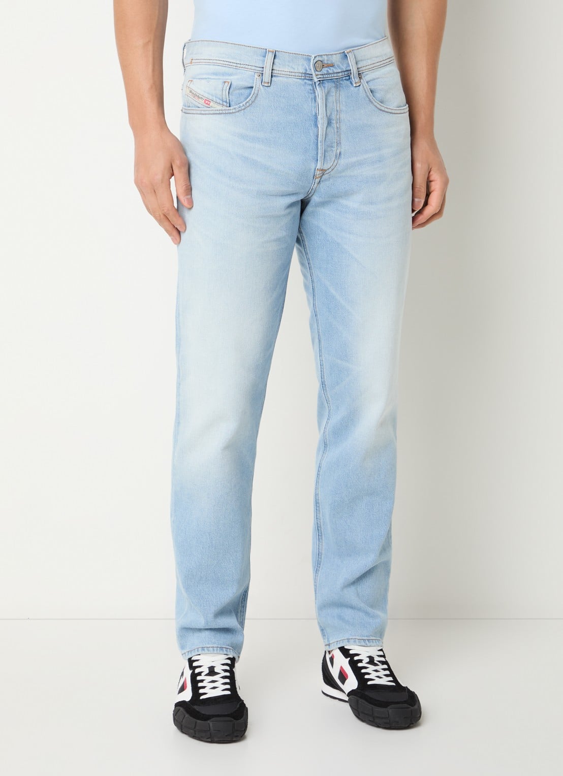 Diesel 2023 D-Finitive straight leg jeans met lichte wassing - detail 2 indigo