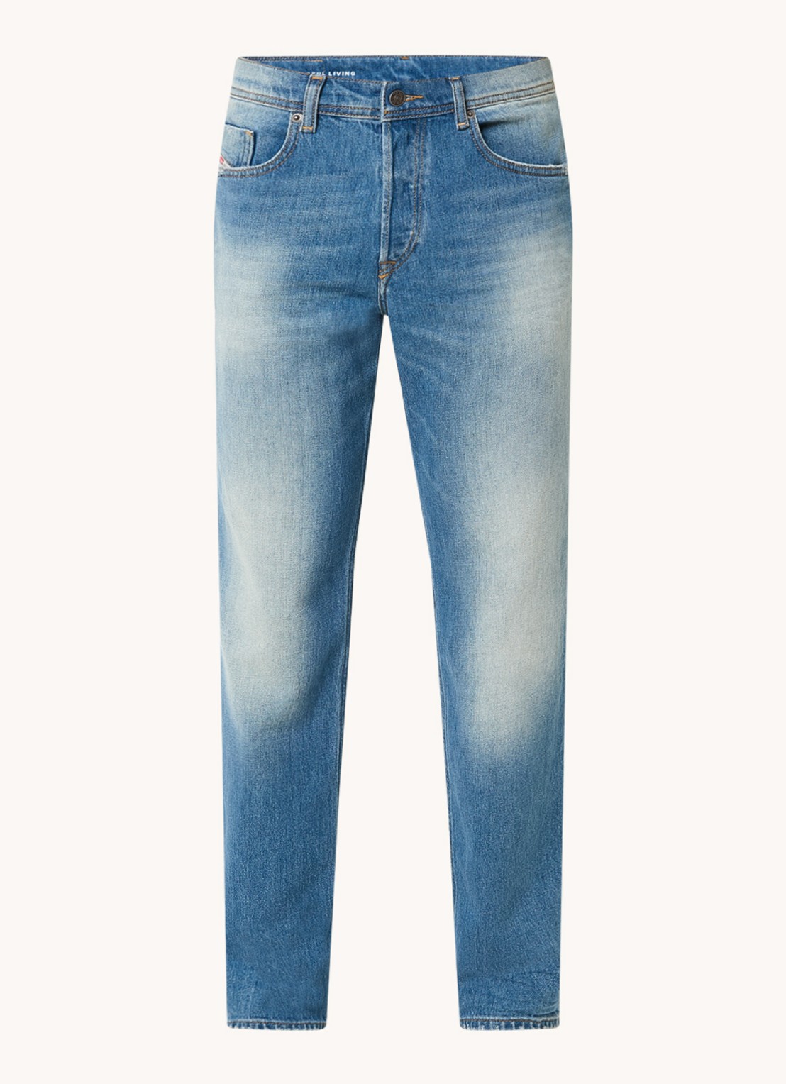 Diesel 2023 D-Finitive tapered jeans met medium wassing - voorkant 2 indigo
