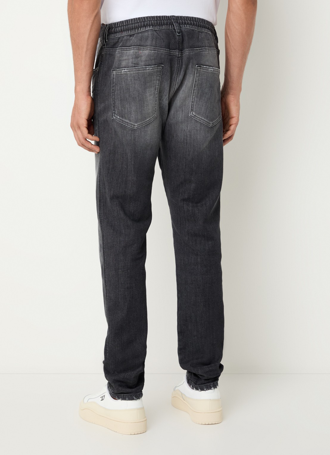 Diesel 2026 D-strukt slim fit jeans met trekkoord - achterkant 5 antraciet