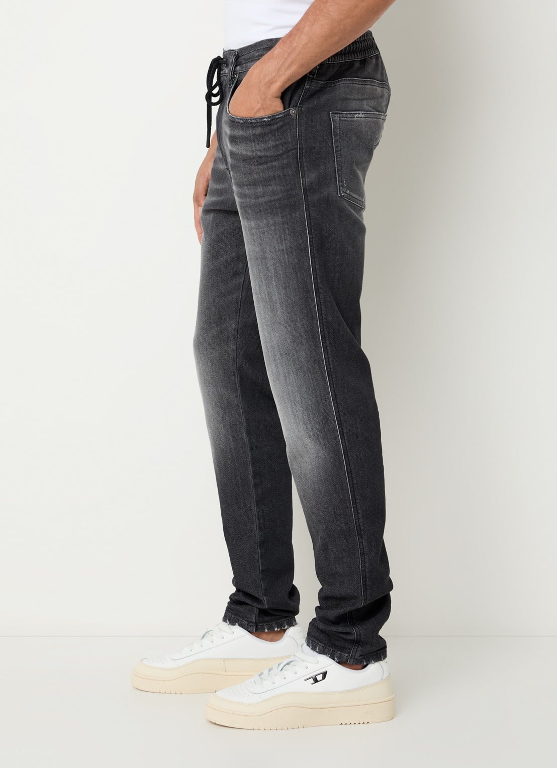 Diesel 2026 D-strukt slim fit jeans met trekkoord - detail 4 antraciet