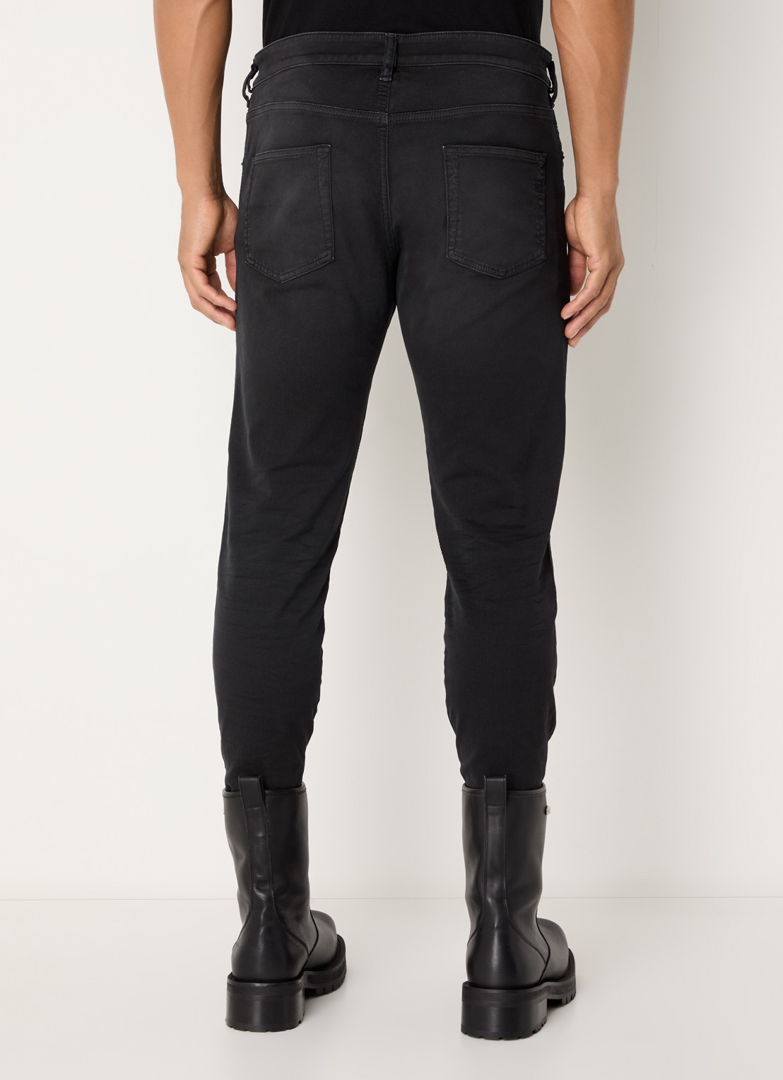 Diesel 2062 D-Strukt-B JoggJeans® slim fit jeans met gekleurde wassing - achterkant zwart