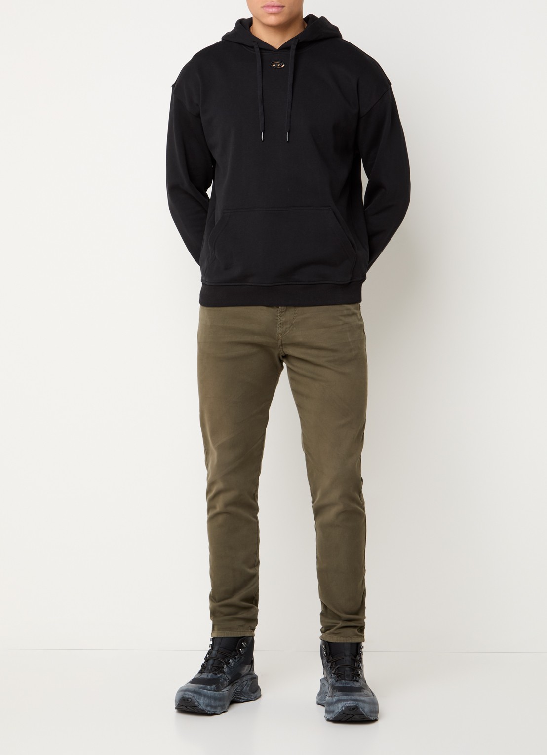 Diesel 2062 D-Strukt slim fit chino met steekzakken - voorkant 5 mosgroen