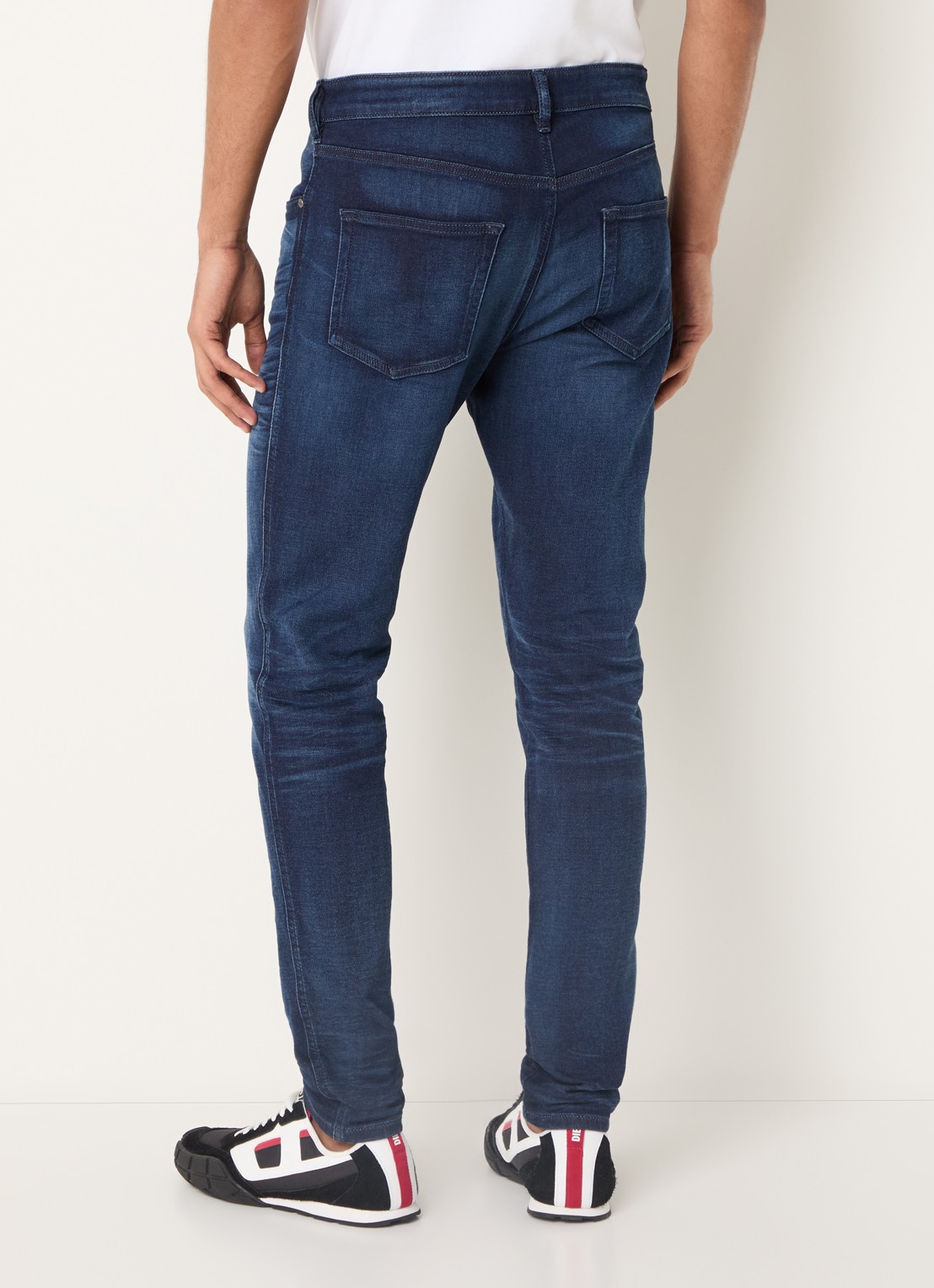 Diesel 2062 D-Strukt slim fit jeans met medium wassing - achterkant 5 indigo
