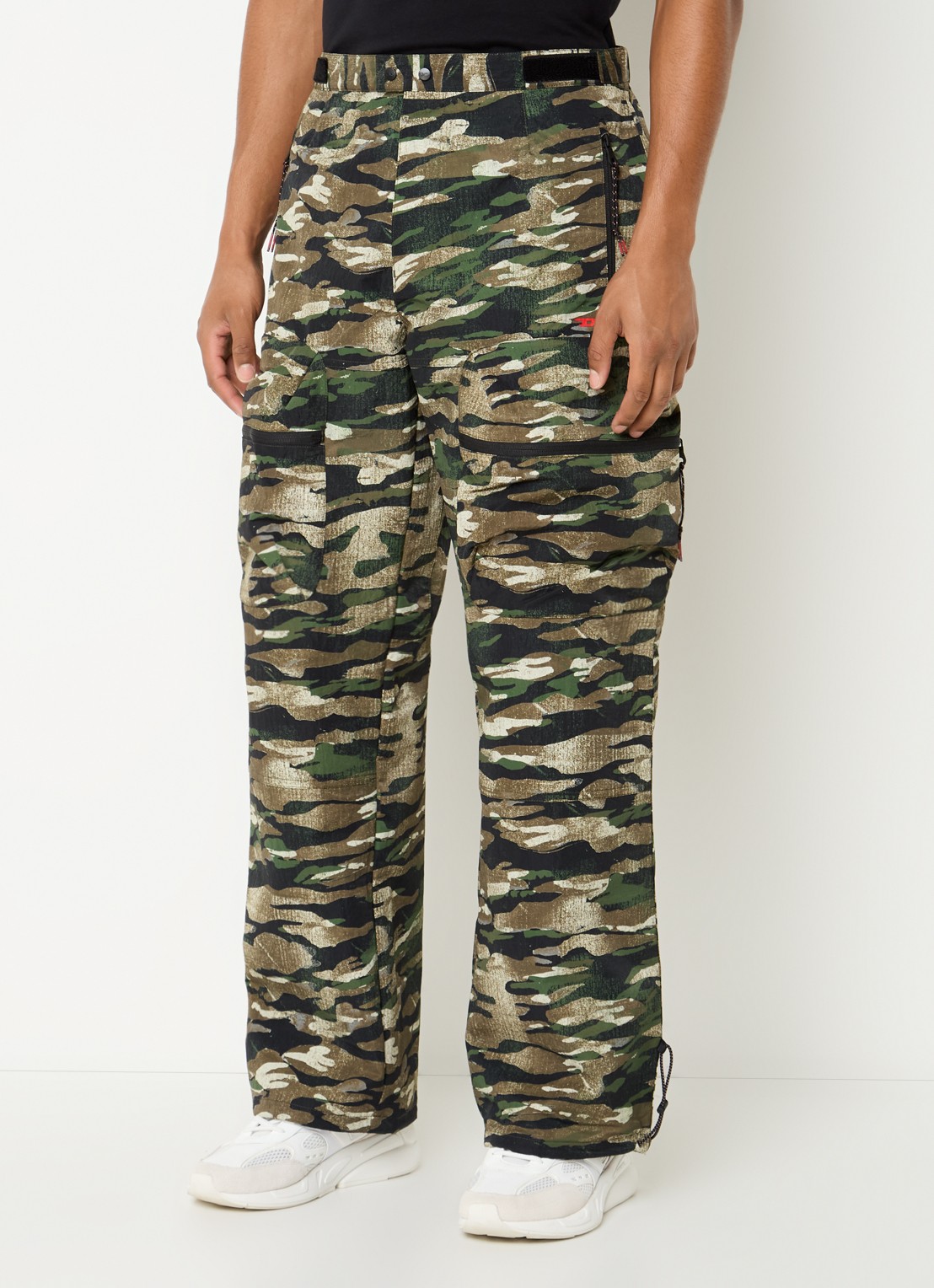 Diesel Amsb-Ambrose-WT23 loose fit cargobroek met camouflageprint - detail legergroen