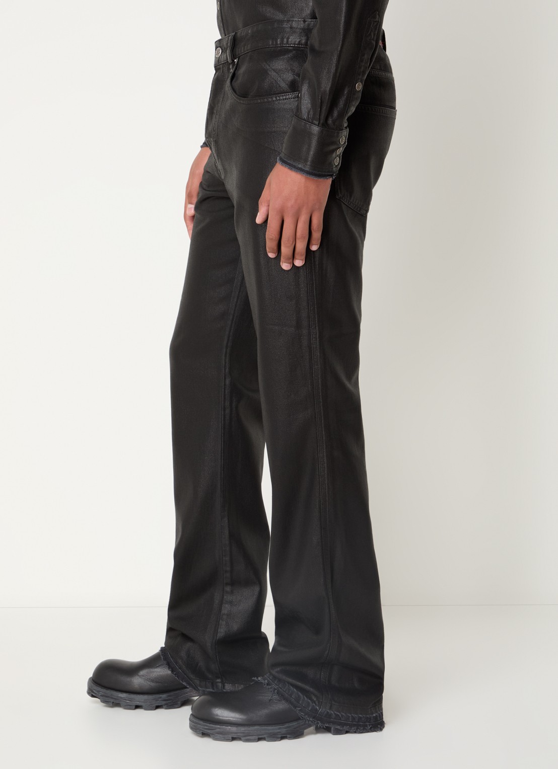 Diesel D-buck straight leg jeans  met glanzende finish - detail 2 zwart