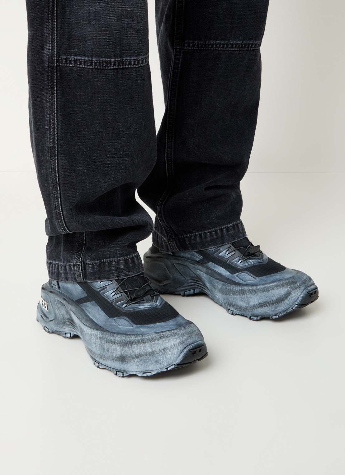 Diesel D-Cage sneaker met logo - voorkant 2 grijs