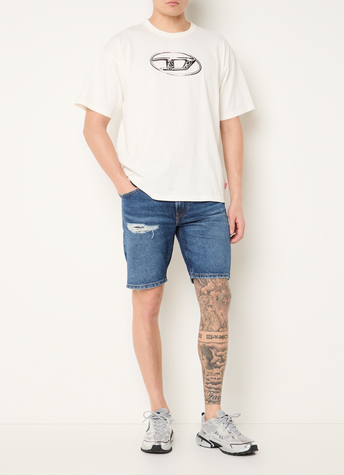 Diesel D-Fin straight leg korte broek van denim - voorkant 4 indigo