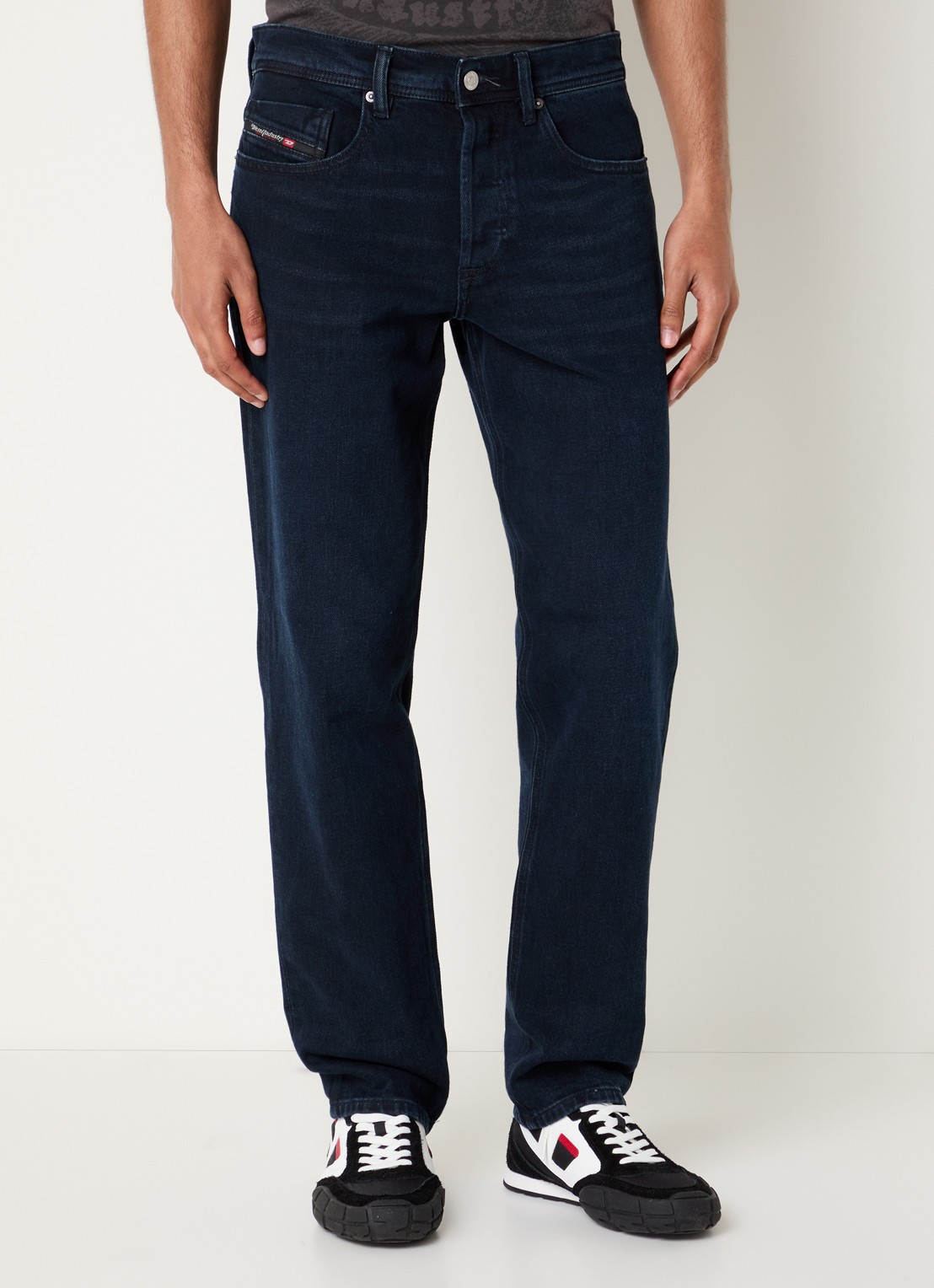 Diesel D-Finitive slim fit jeans met donkere wassing  - detail 3 indigo