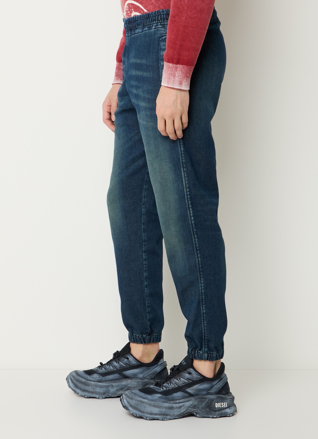 Diesel D-Labb-S tapered fit joggingbroek van denim met steekzakken - detail 3 indigo