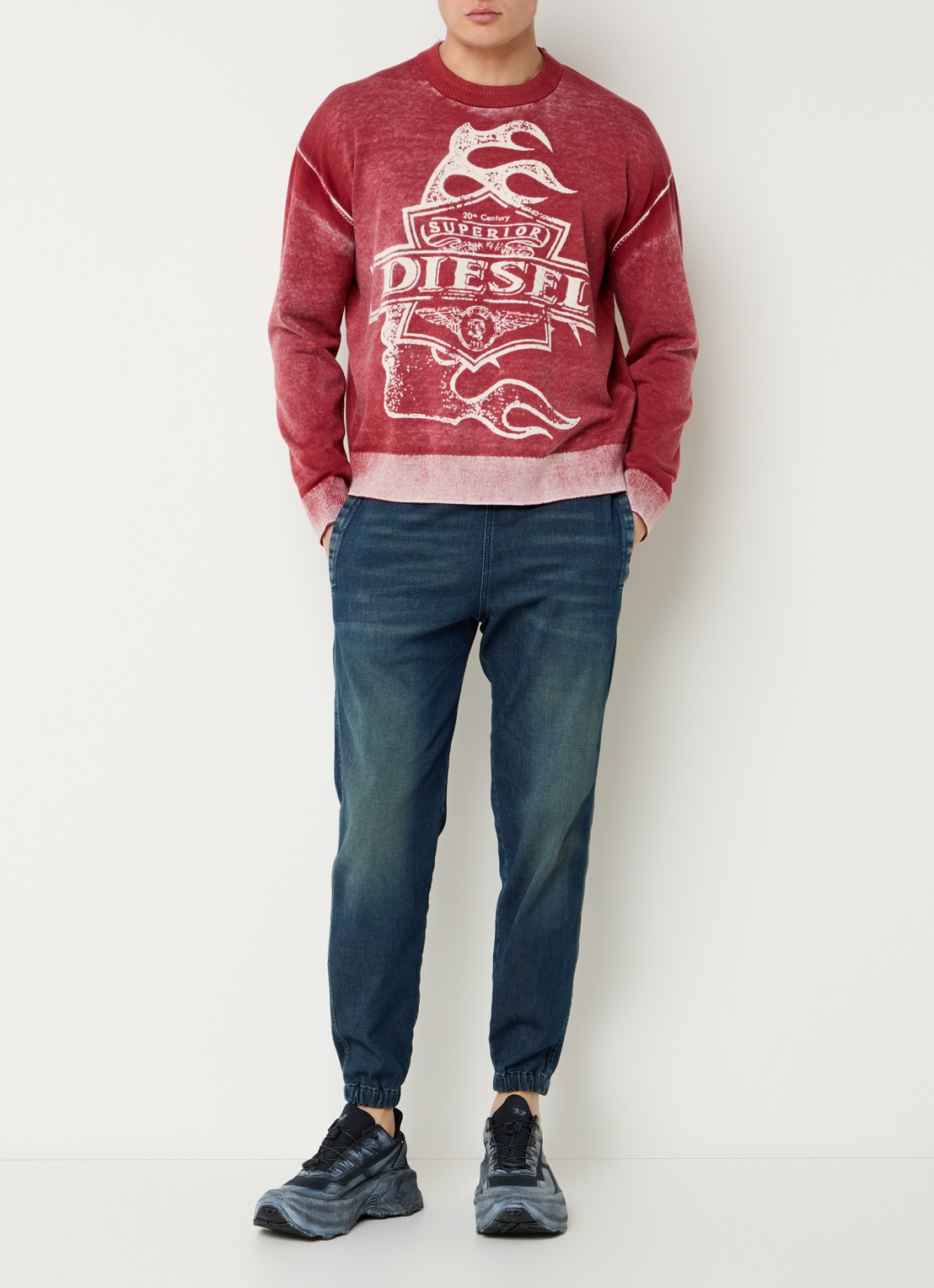 Diesel D-Labb-S tapered fit joggingbroek van denim met steekzakken - voorkant 5 indigo