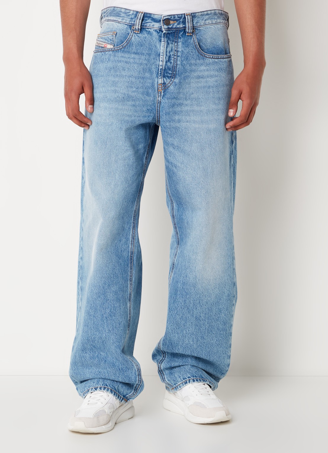 Diesel D-Macro loose fit jeans met medium wassing - detail 4 denim