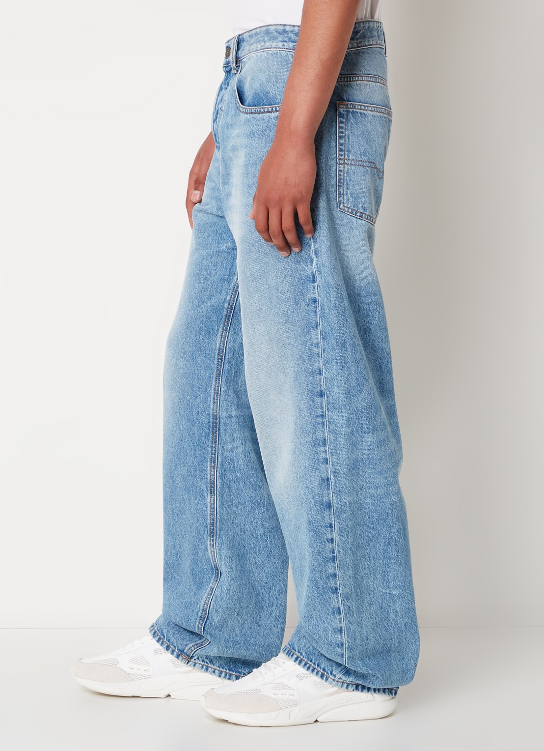 Diesel D-Macro loose fit jeans met medium wassing - detail 5 denim