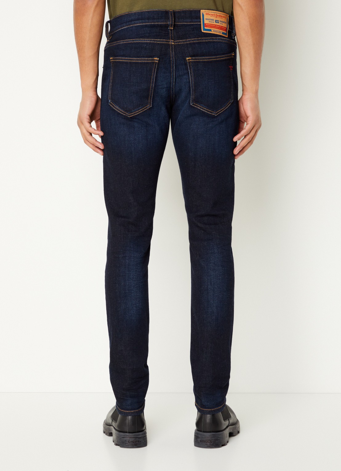Diesel D-Strukt slim fit jeans met donkere wassing  - achterkant 5 indigo