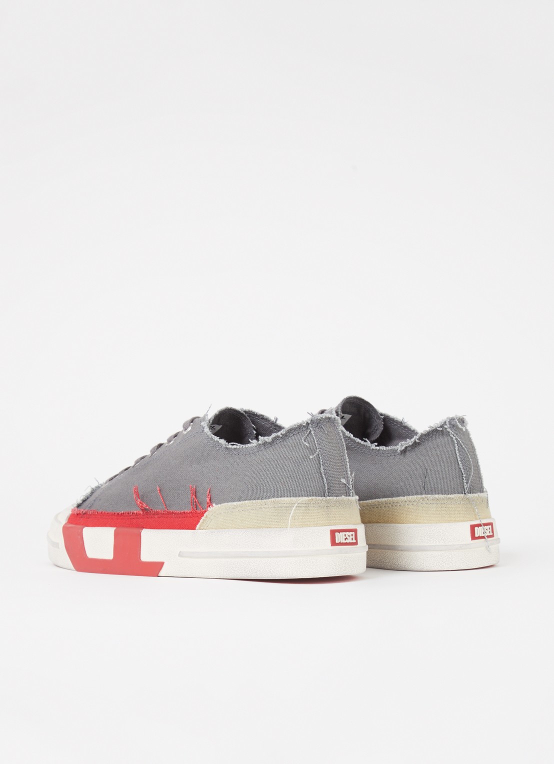 Diesel D-verse Low sneaker van canvas met destroyed afwerking - achterkant 9 middengrijs