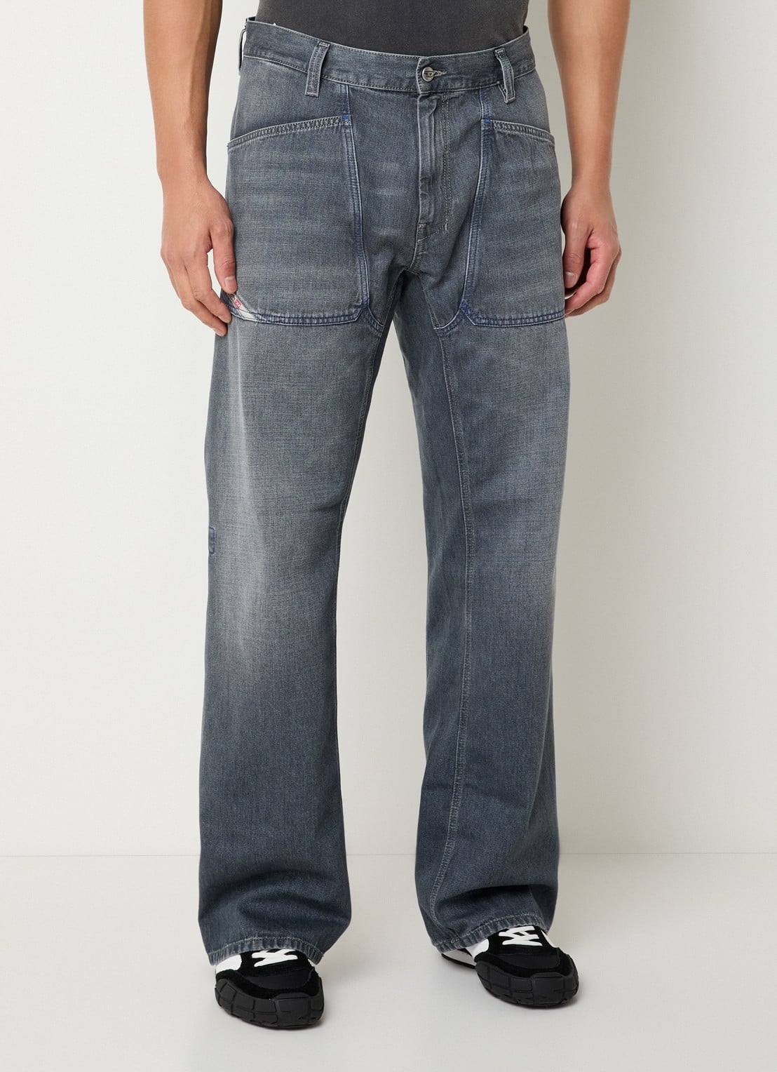 Diesel D-zeta straight fit jeans met gekleurde wassing - detail grijs