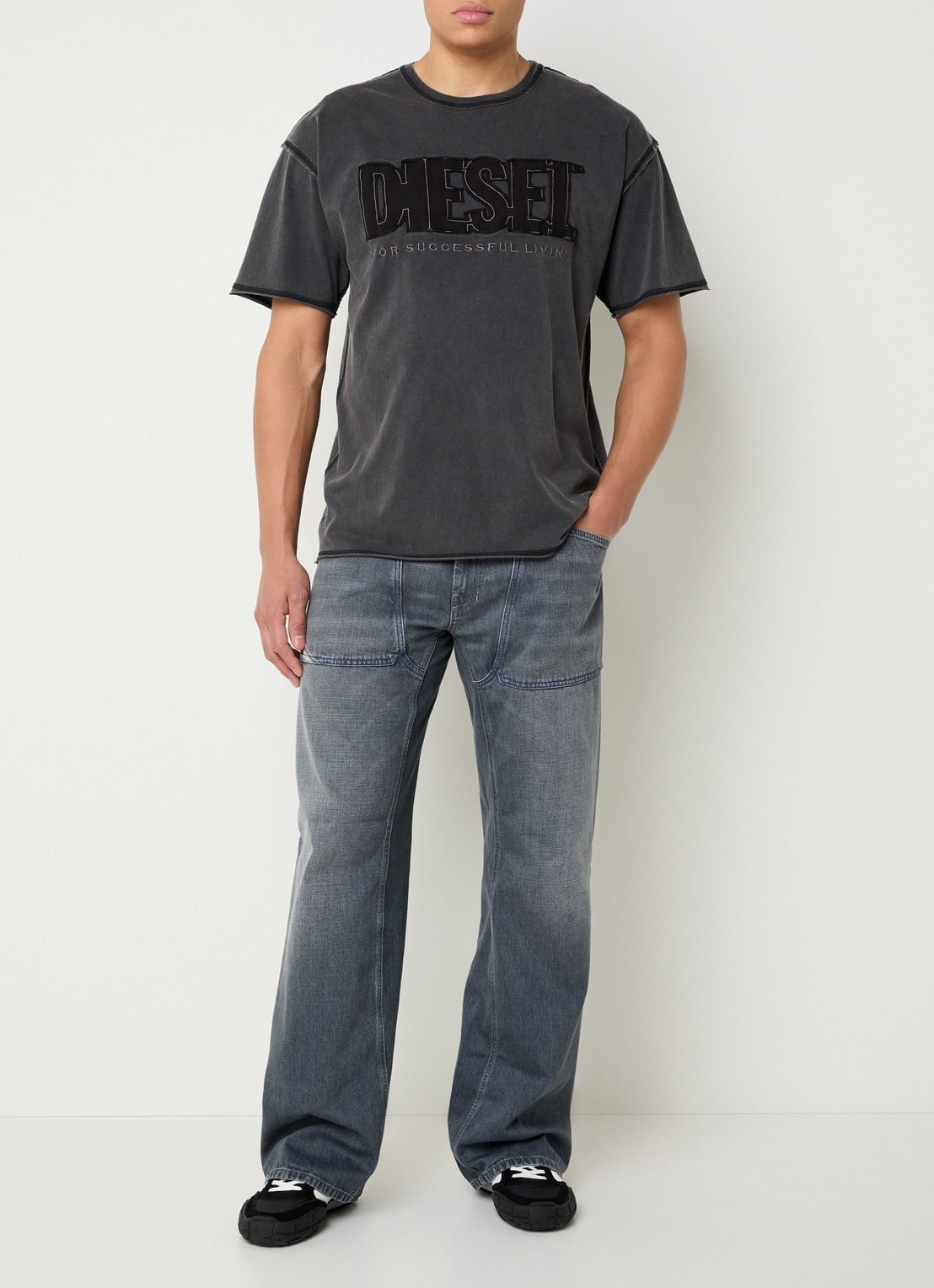 Diesel D-zeta straight fit jeans met gekleurde wassing - voorkant 4 grijs