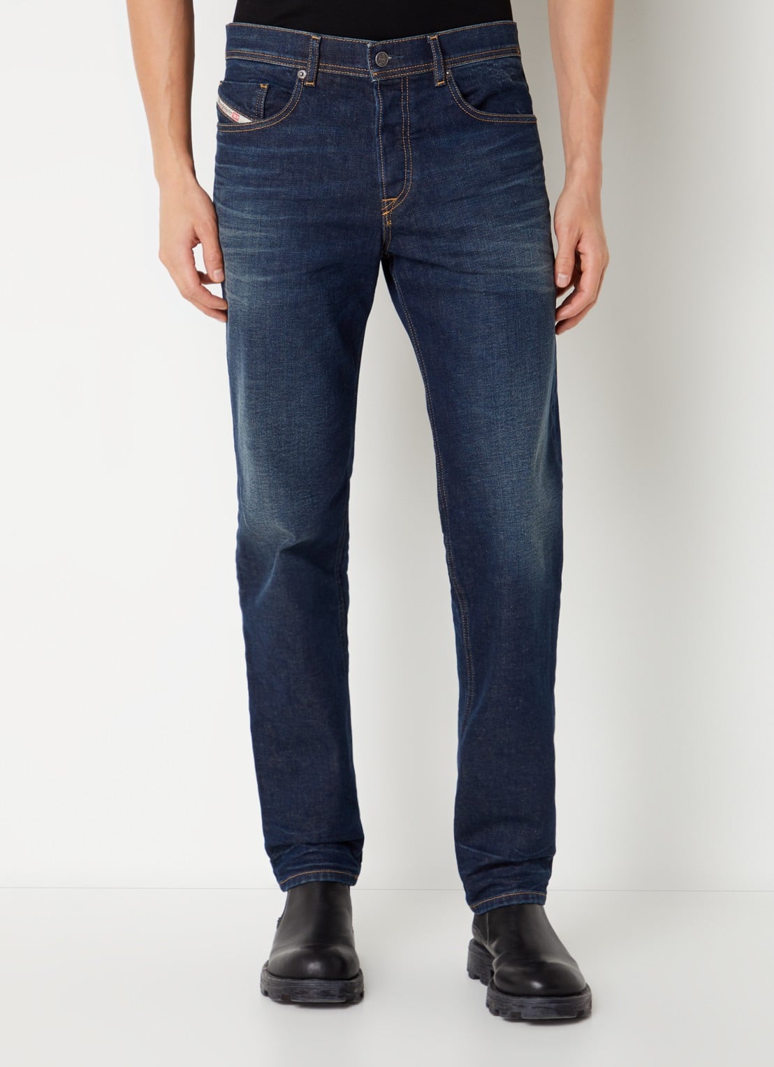 Diesel Finitive straight leg jeans met donkere wassing  - detail 3 indigo