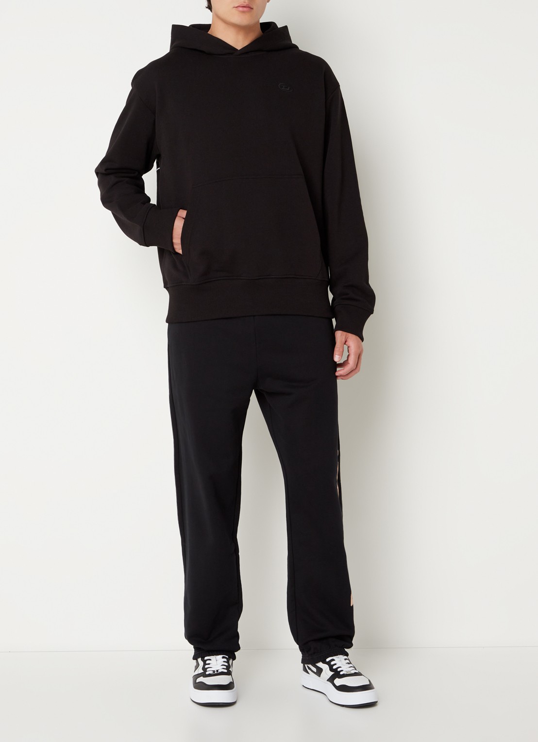 Diesel Hoodie met backprint en logoborduring  - voorkant 2 zwart