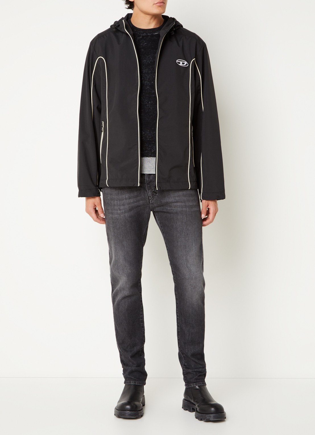 Diesel J-Hives windjack met capuchon en logoborduring - voorkant 2 zwart