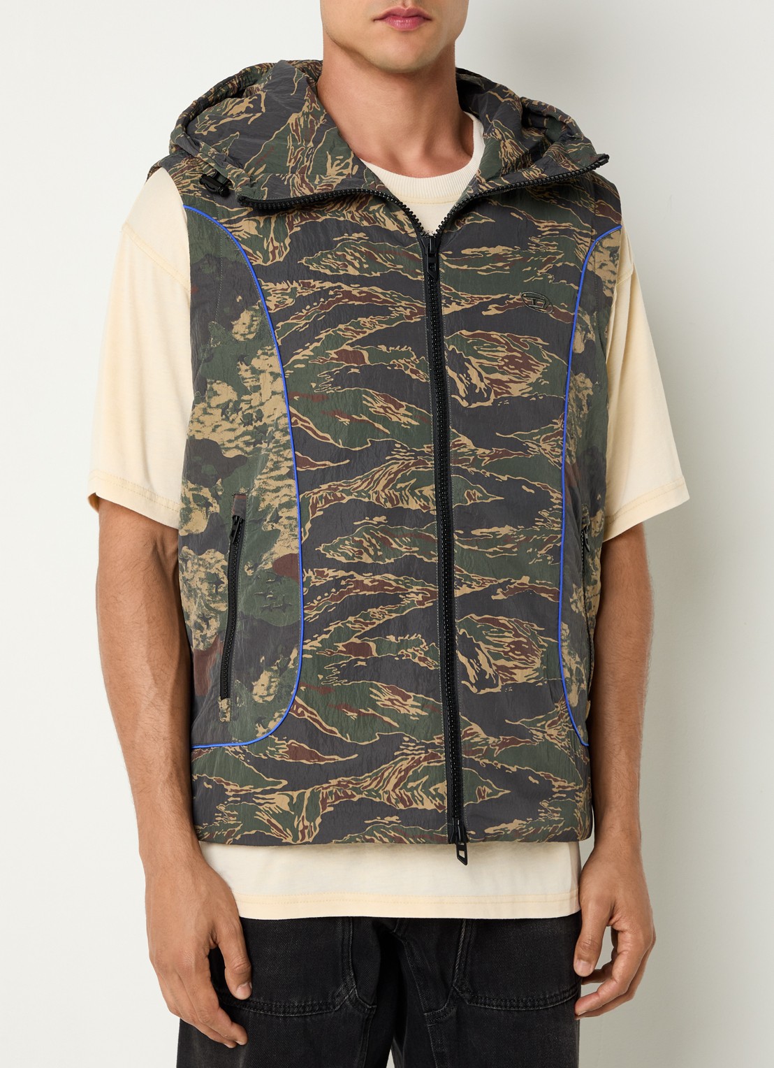 Diesel J-ostend bodywarmer met camouflageprint - detail 4 legergroen