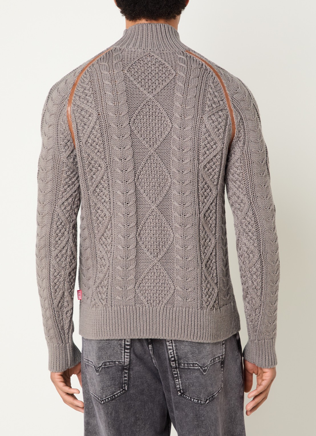 Diesel K-Inome kabelgebreide trui in wolblend met details van imitatieleer - achterkant taupe