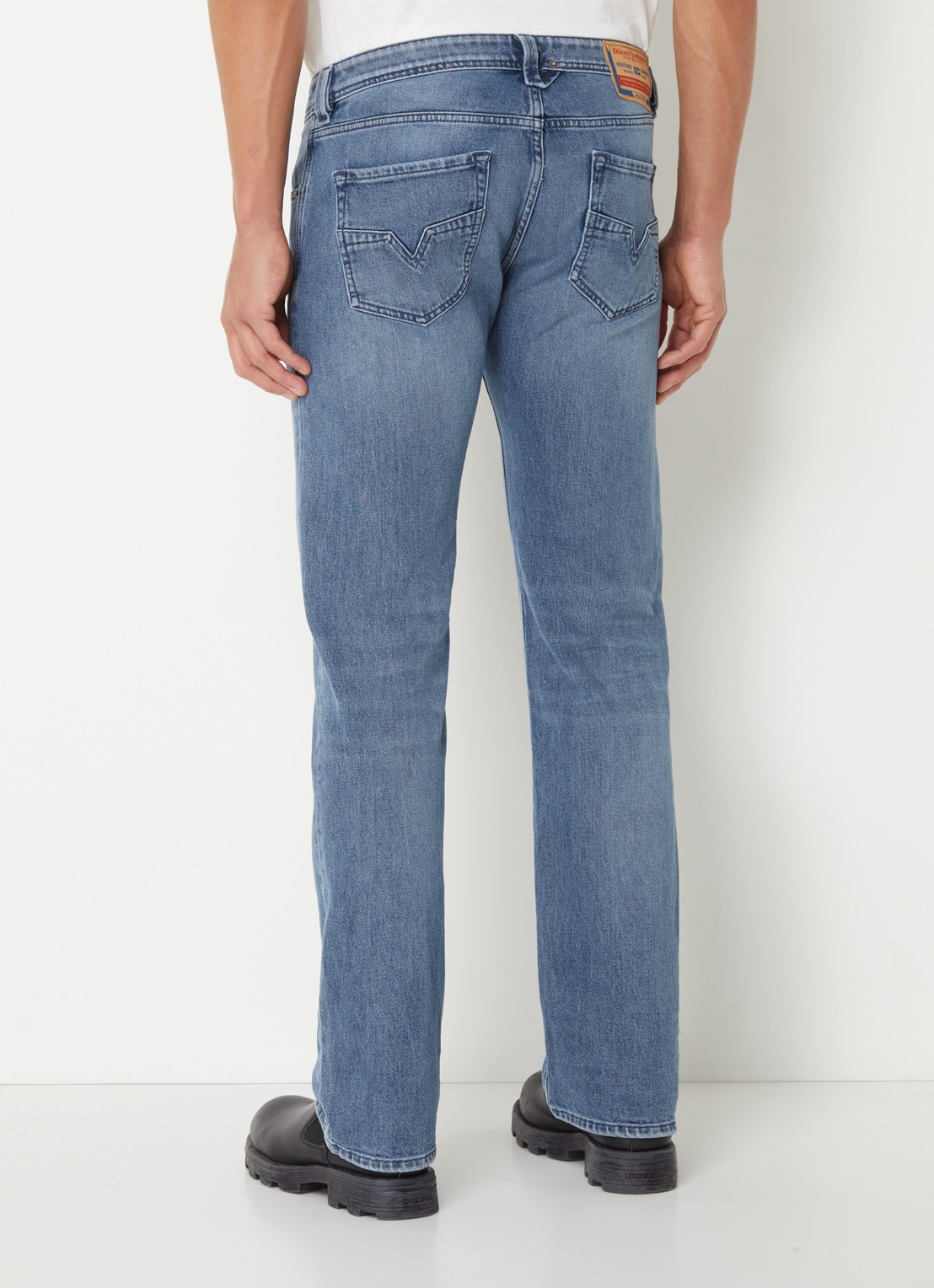 Diesel Larkee straight leg jeans met medium wassing - achterkant indigo