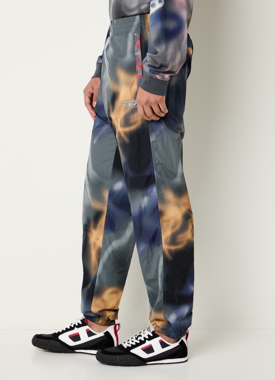 Diesel P-Arelion tapered fit broek met print - detail 2 antraciet