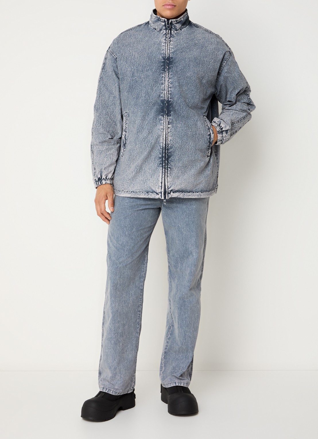 Diesel P-hantik straight fit chino met verwassen afwerking - voorkant 4 grijs