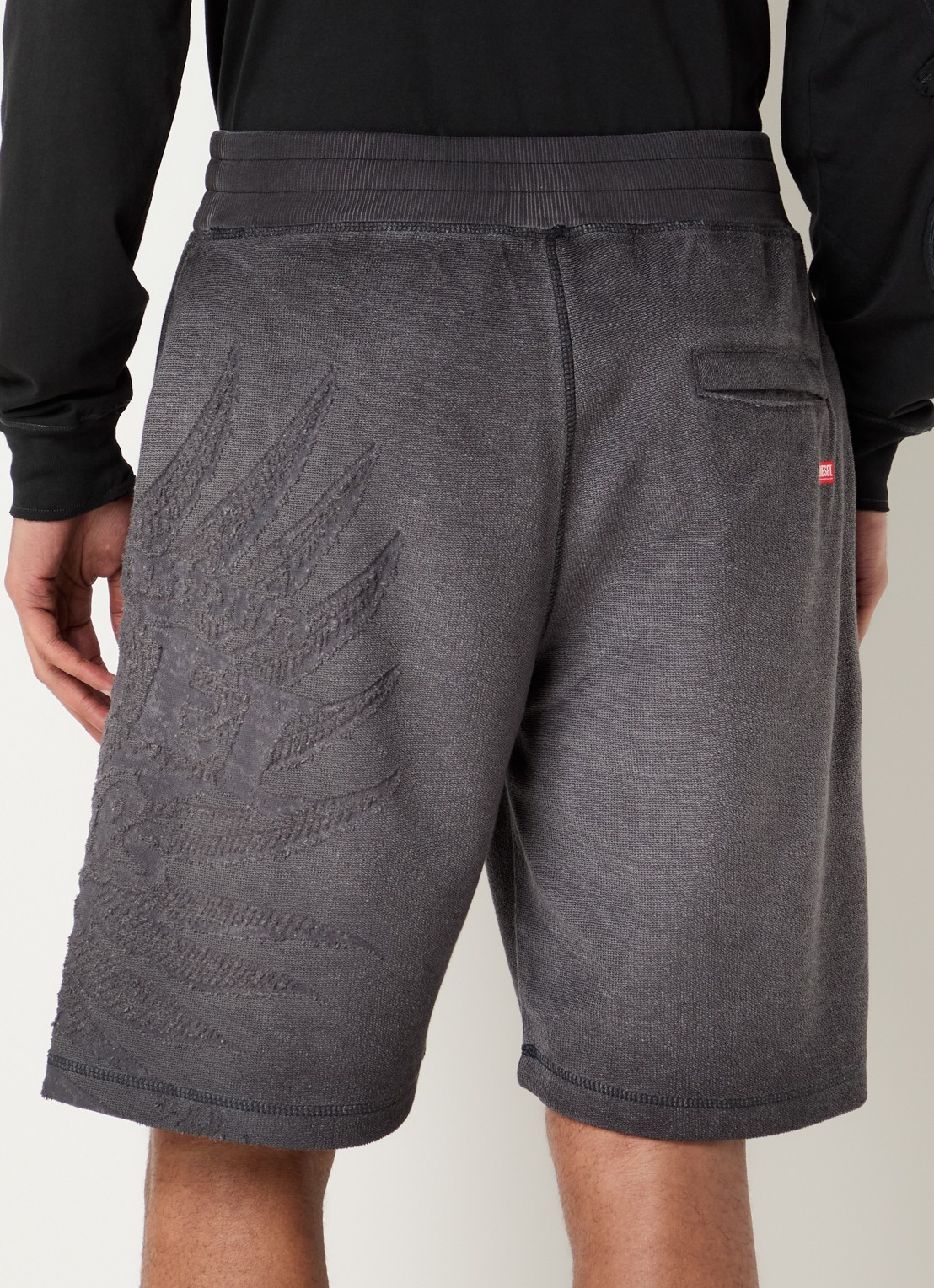 Diesel P-Rawcrow wide fit korte joggingbroek met  - achterkant donkergrijs