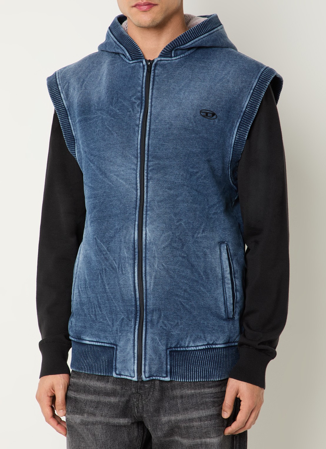 Diesel S-Hakel bodywarmer met capuchon en logo - detail indigo