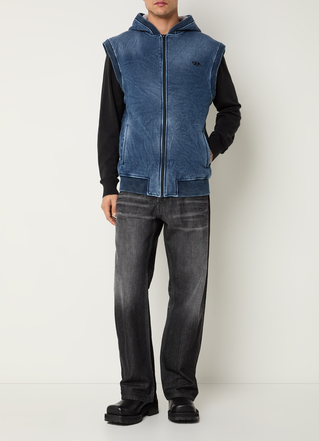 Diesel S-Hakel bodywarmer met capuchon en logo - voorkant 4 indigo