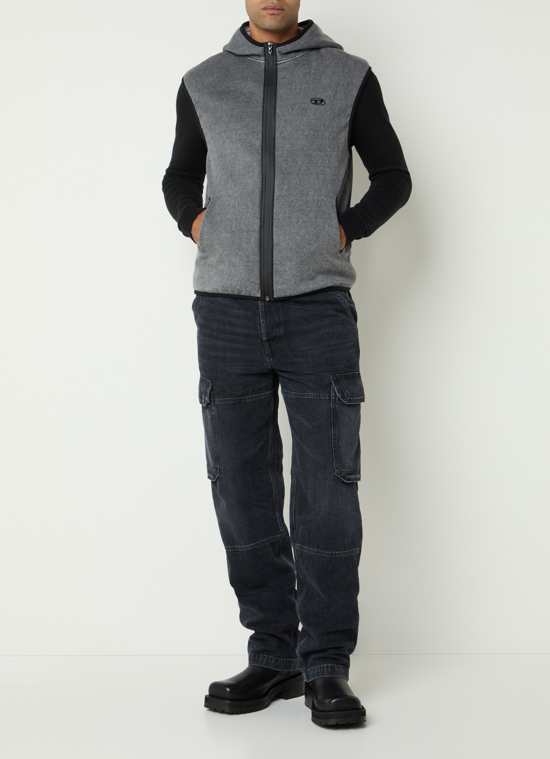 Diesel S-haky gilet met capuchon en logo - voorkant 2 grijs