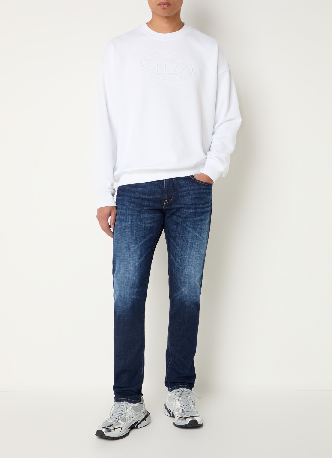 Diesel S-Mart-Bigoval sweater met 3D logoprint - voorkant 3 wit