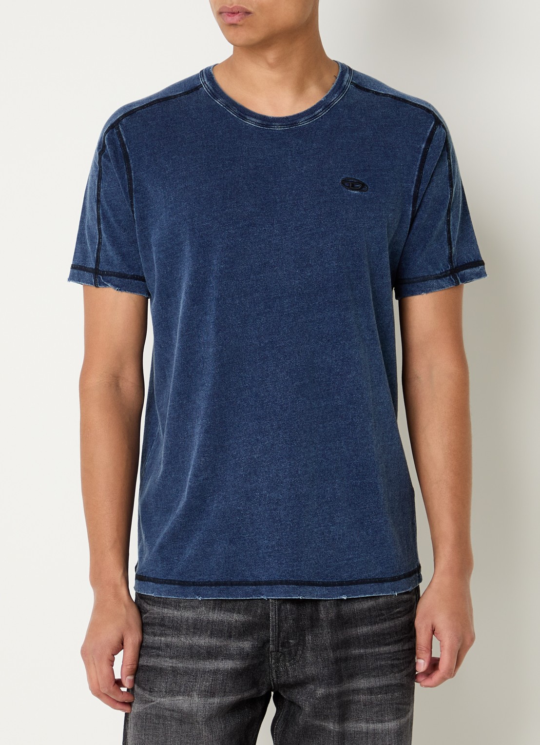 Diesel T-Adjind-New T-shirt met logoborduring en destroyed afwerking - detail 3 indigo