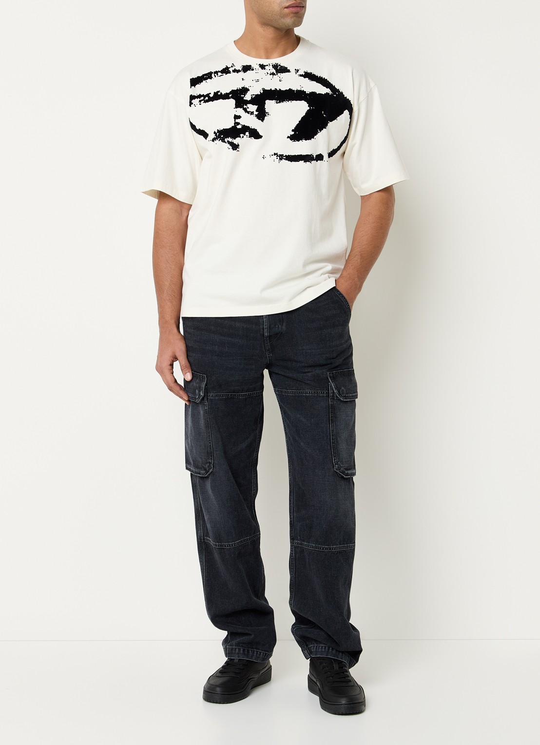 Diesel T-Boxt-N14 T-shirt met flock logoprint - voorkant 3 ivoor