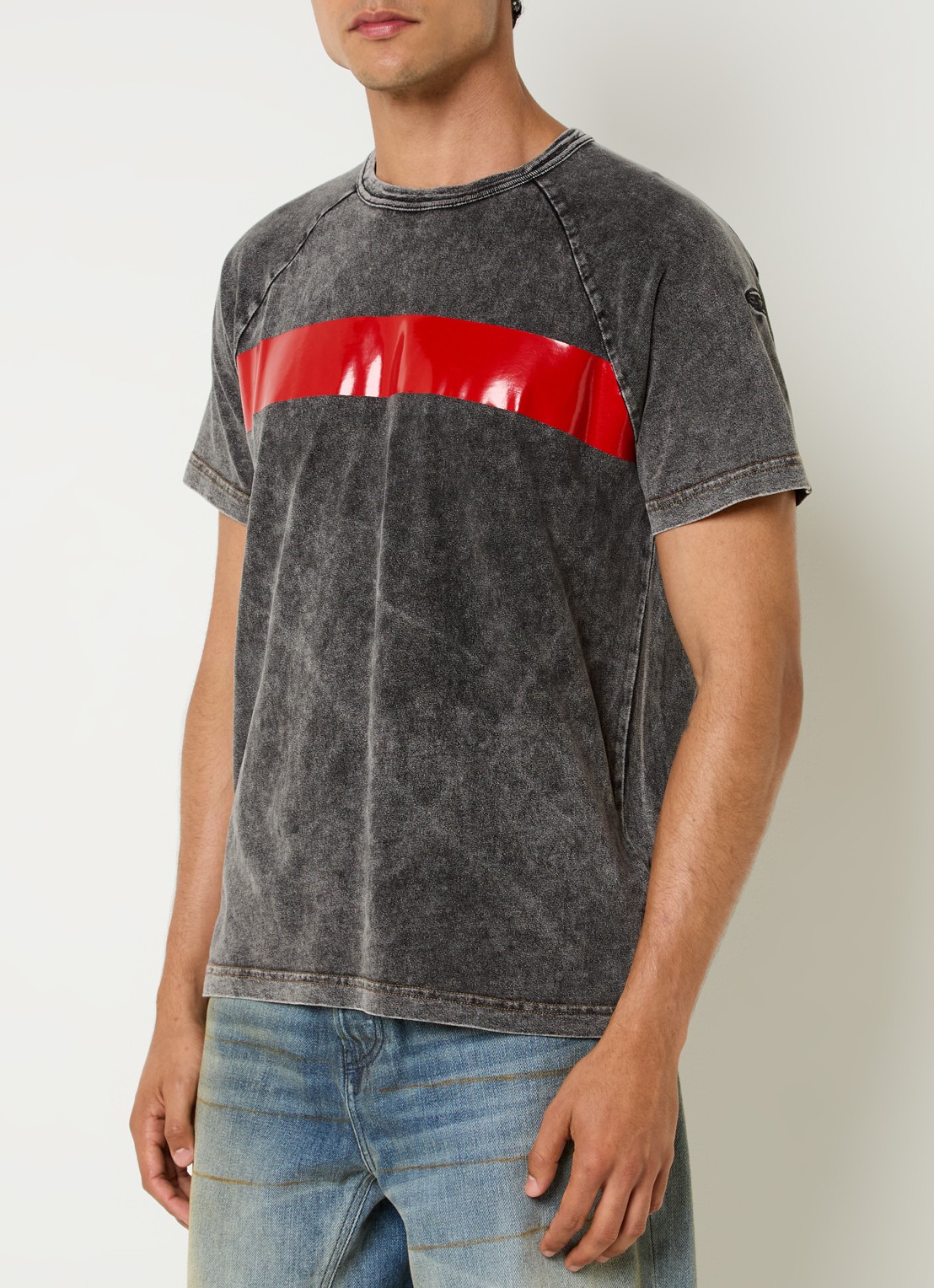 Diesel T-Radjust-Q1 T-shirt met verwassen afwerking - detail donkergrijs