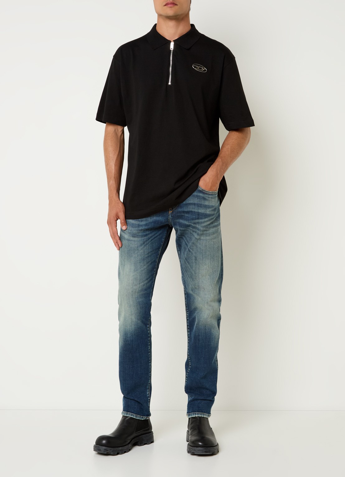 Diesel T-Vor-Od regular fit polo met halve rits en logo - voorkant 4 zwart