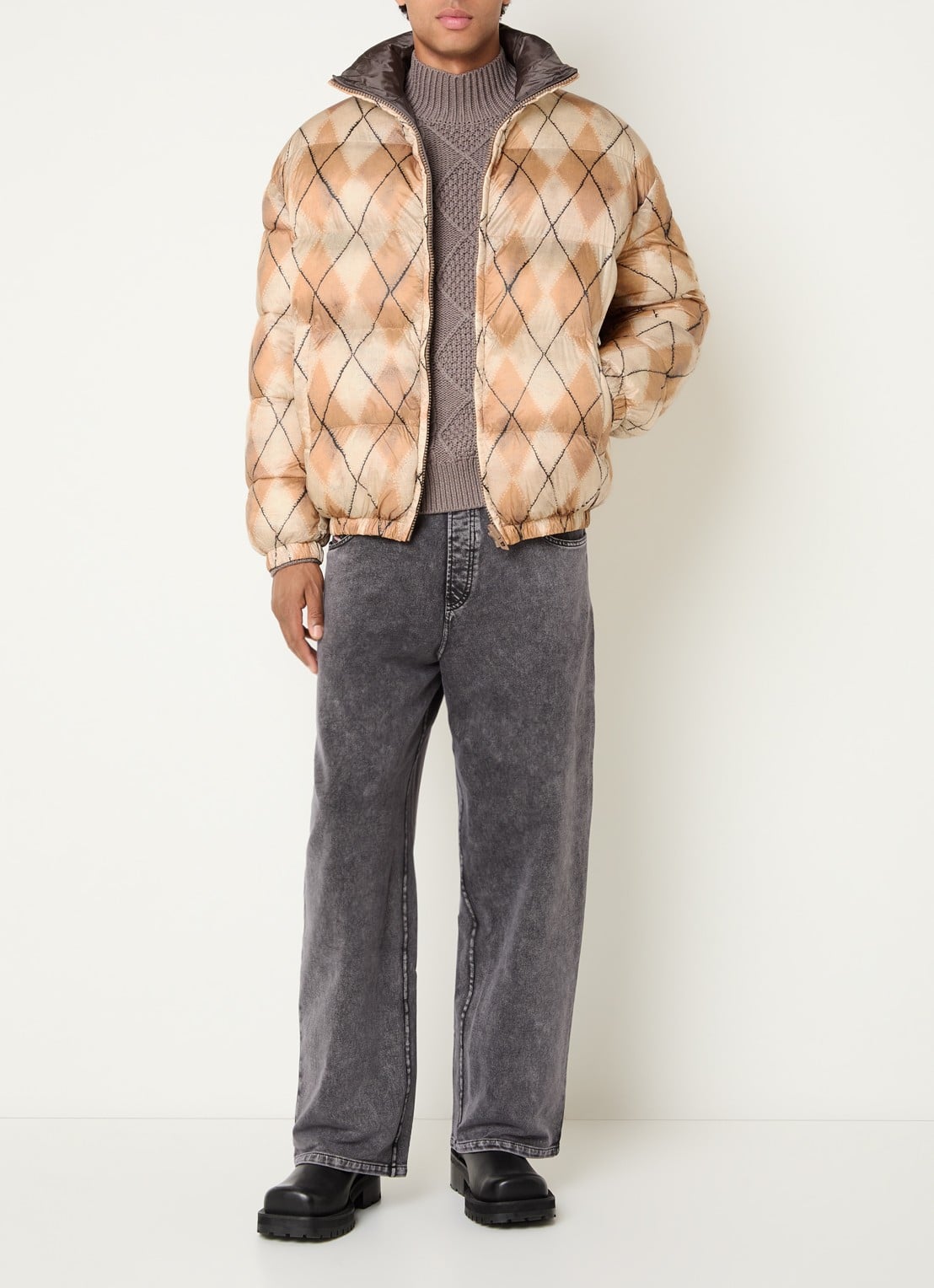 Diesel W-Bourb-Dlck reversible puffer jack met ruitdessin - voorkant 3 zand